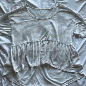 american eagle loose fitting flowy top, white camo, medium